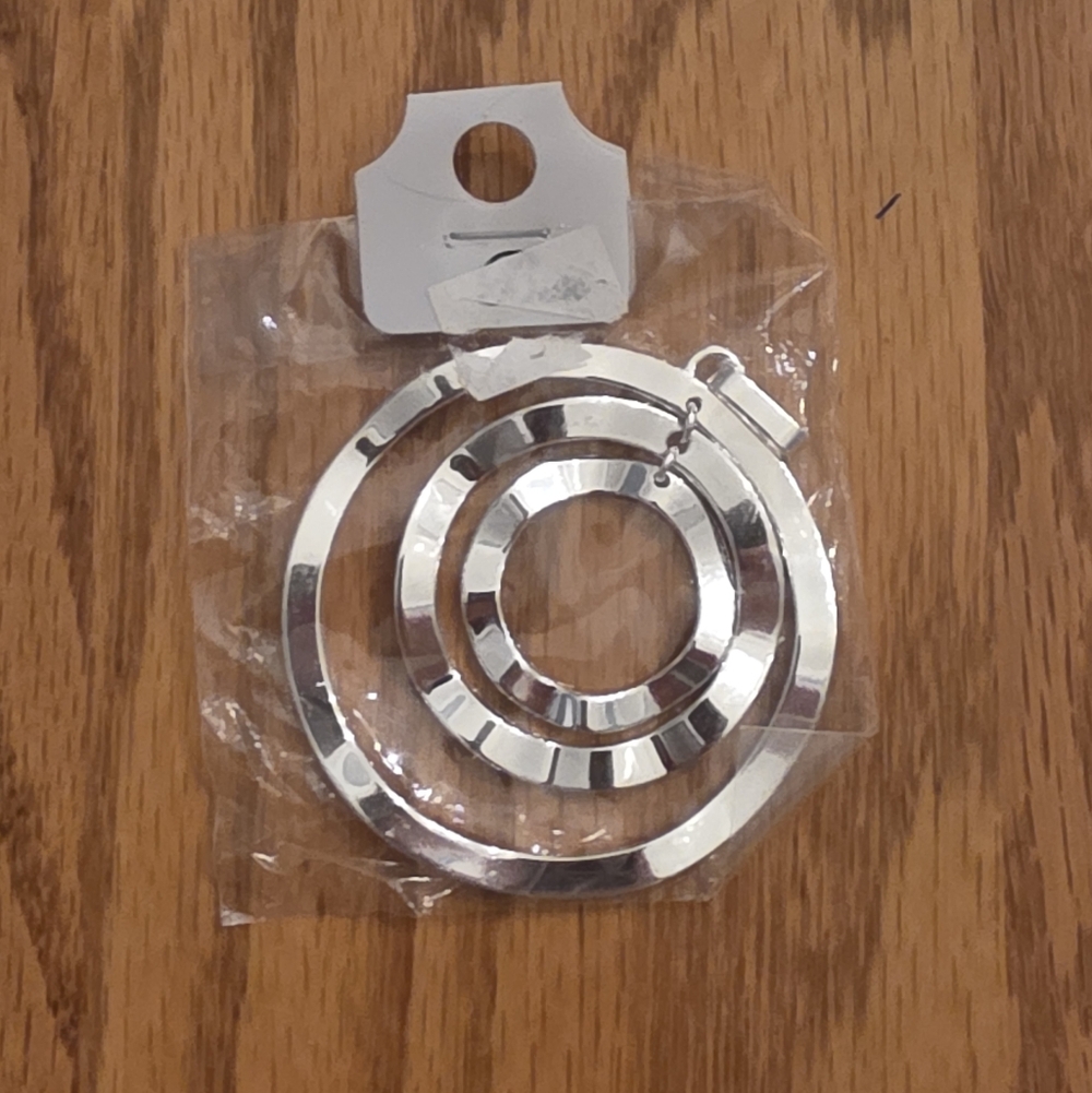 Silver Concentric Circle Pendant Necklace